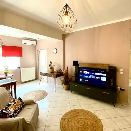 House,with Big Garden & Lawn Amaliada